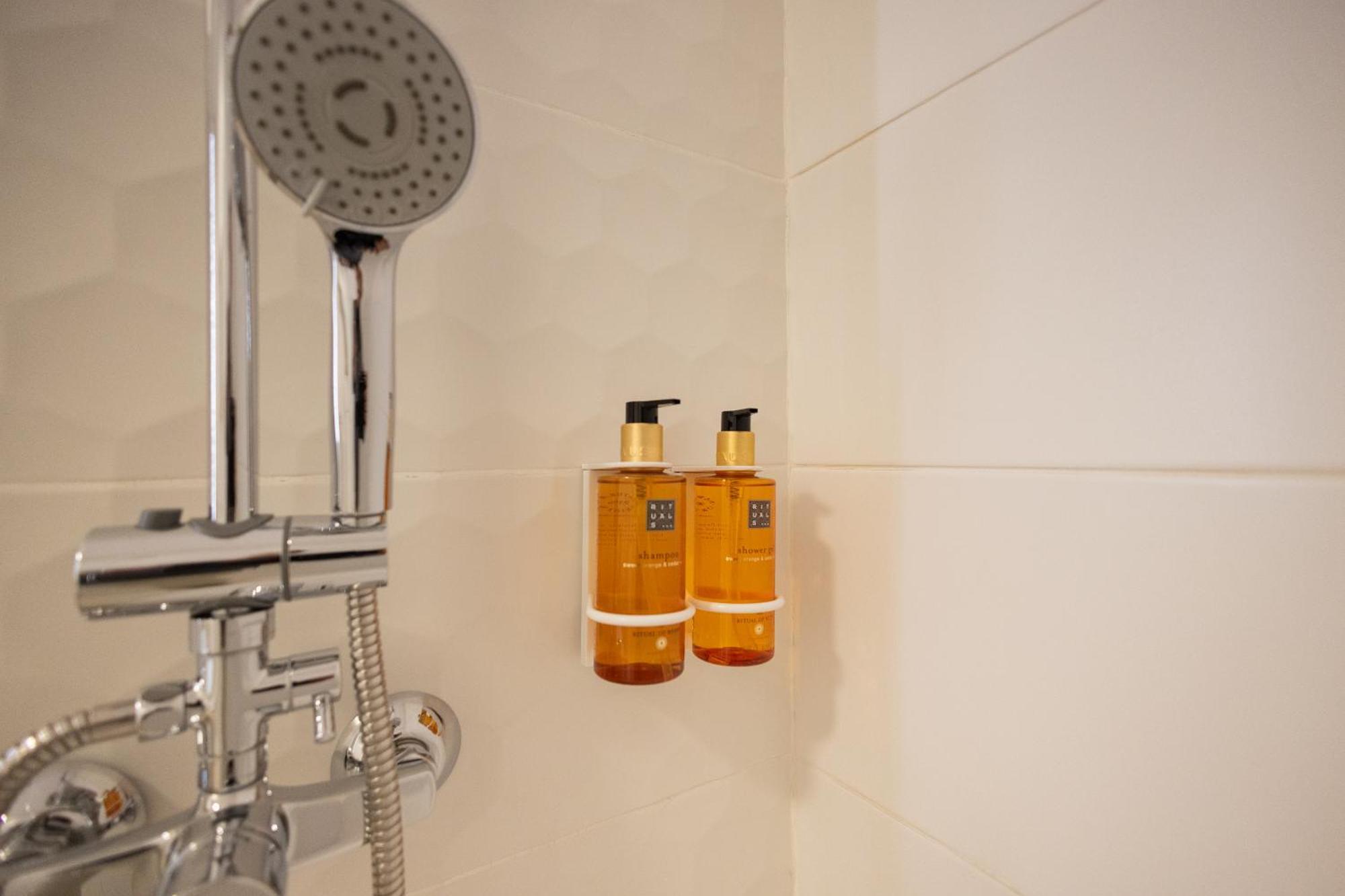 Florit Flats - The Pitiusas Rooms Valencia Ngoại thất bức ảnh