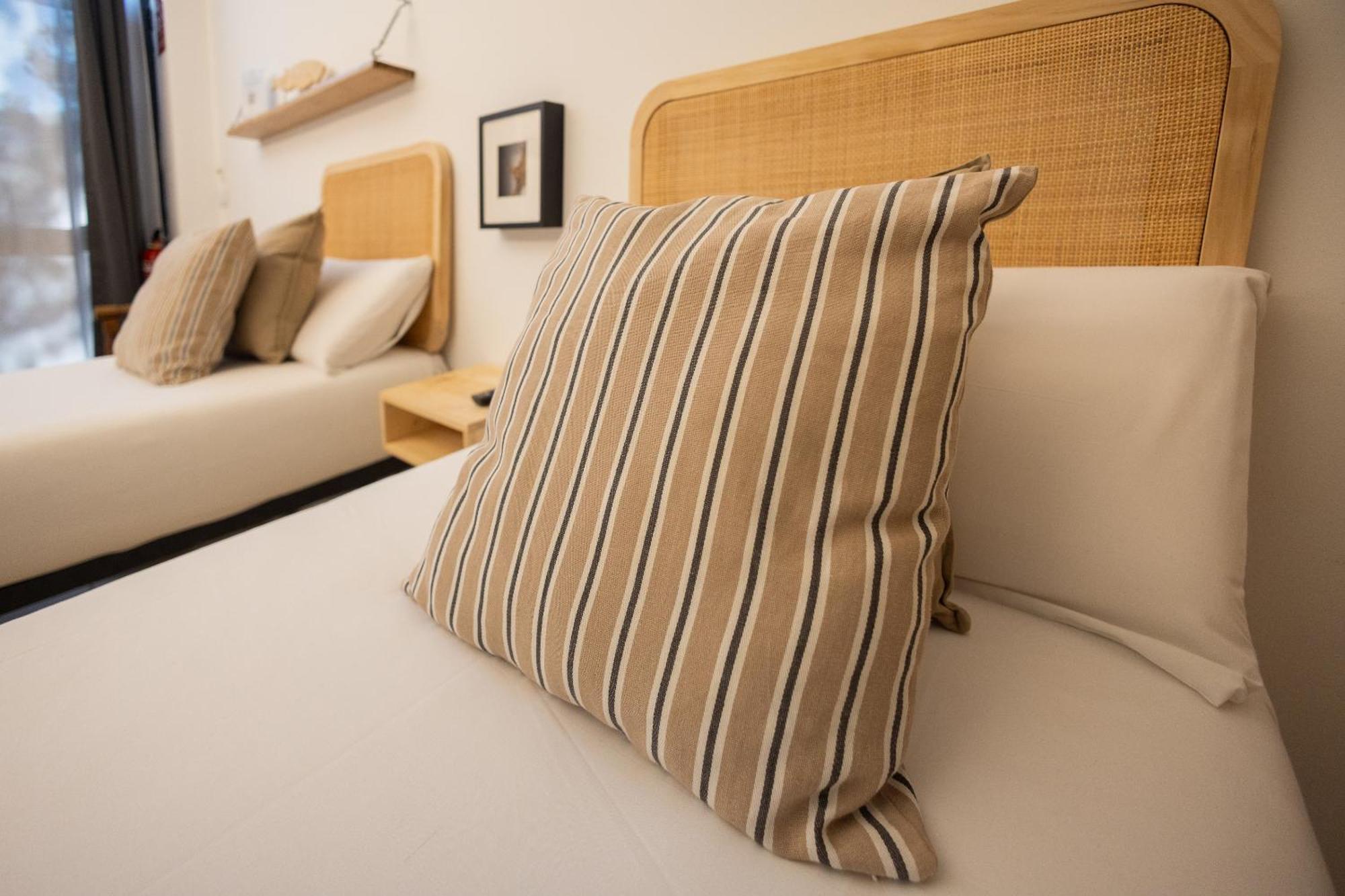 Florit Flats - The Pitiusas Rooms Valencia Ngoại thất bức ảnh